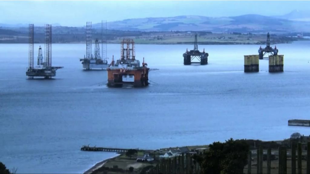 美國原油產量創新高　油價2連跌