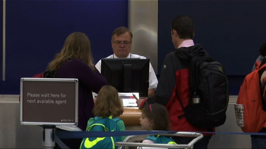 聯合航空行政總裁力撐員工處理手法