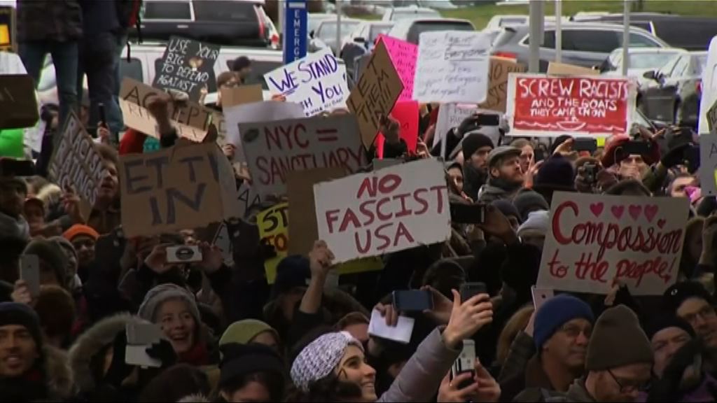 示威者促特朗普收容難民