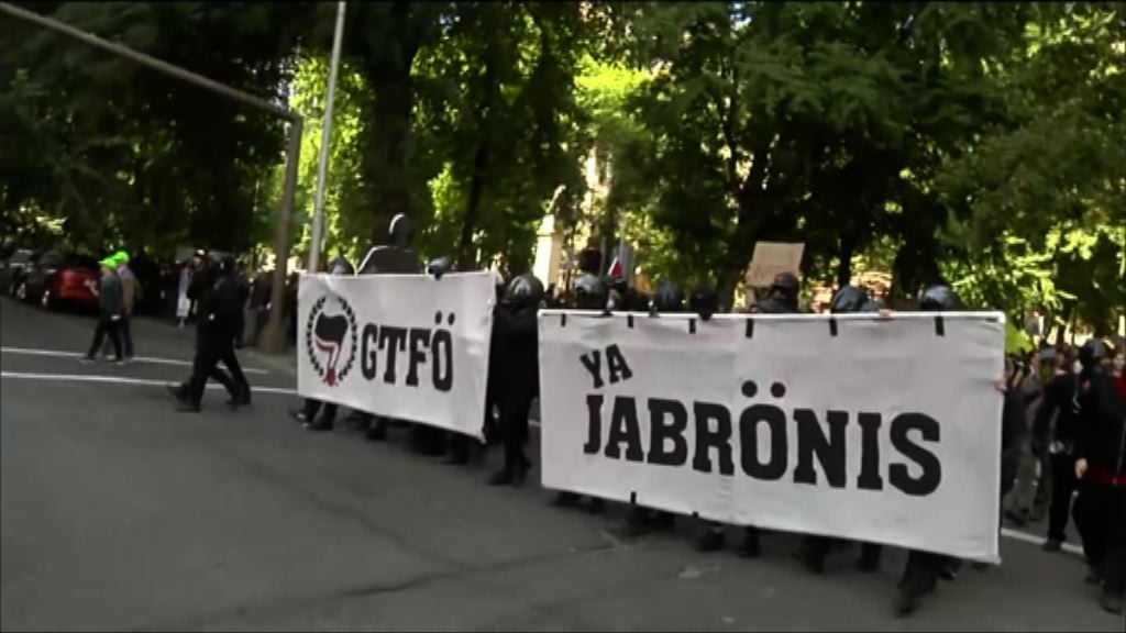 美國波特蘭右翼示威演變成衝突