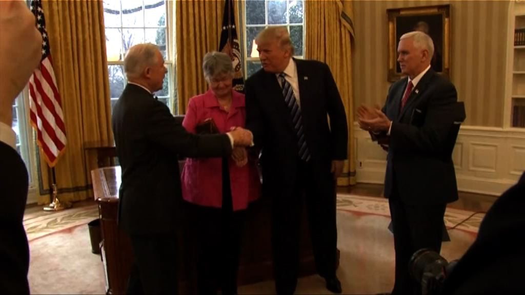 報道指特朗普曾與美司法部長塞申斯激烈爭論