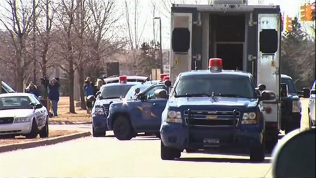 美國密歇根州大學槍擊案　19歲槍手仍在逃