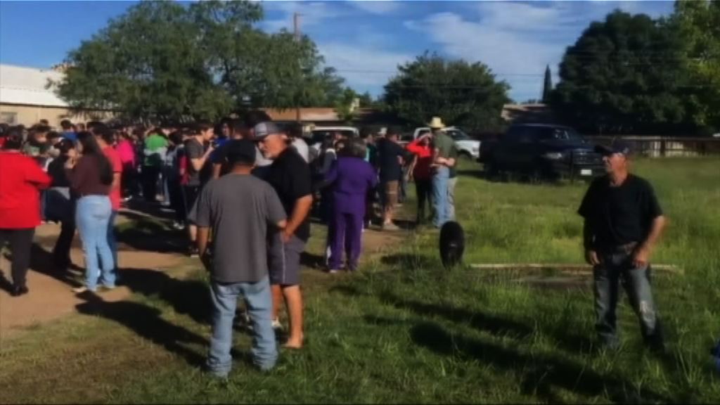 得州高中槍擊案一傷槍手吞槍亡