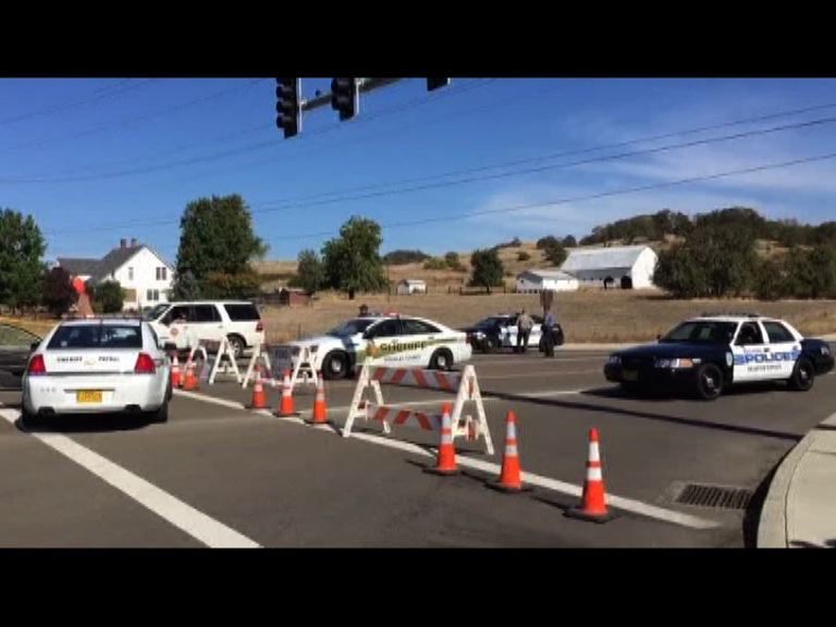 美俄勒岡州校園槍擊案數十死傷