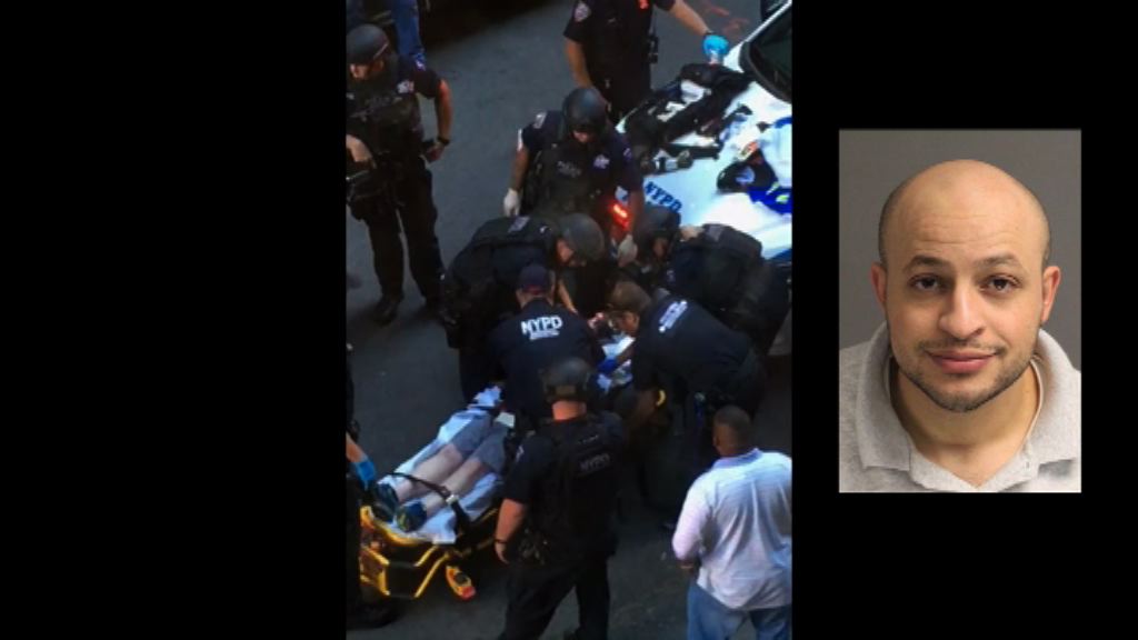 紐約男子持刀傷警員遭開槍制服