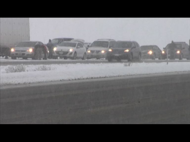 美國內華達州大雪影響交通供電