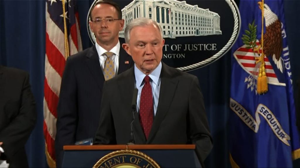 塞申斯強調不會辭任司法部長