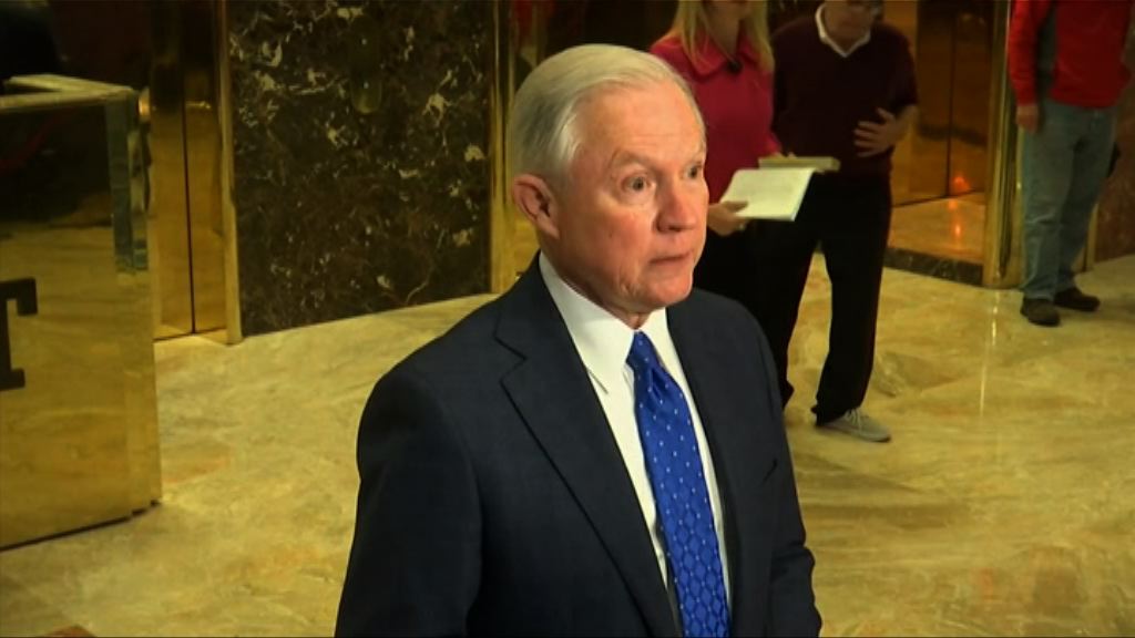 特朗普批司法部長迴避調查俄羅斯