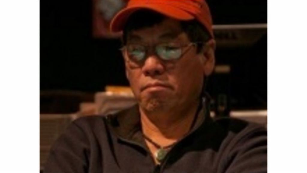 網民發現聯航遭警方強行拖走的乘客身份