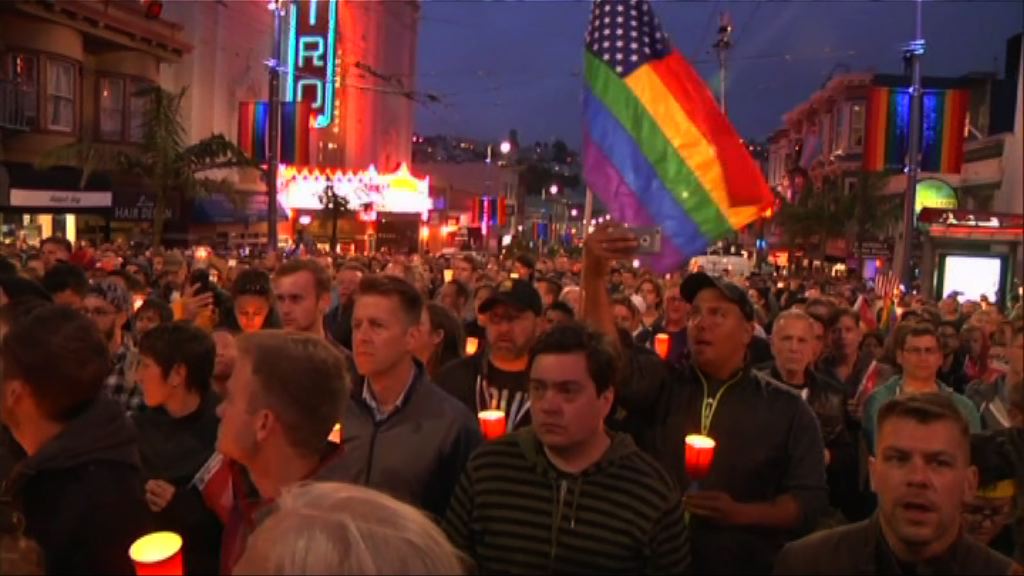 美國多處有活動悼念槍擊案死難者
