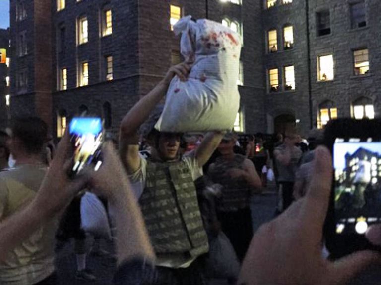 美國軍校枕頭大戰30學員受傷