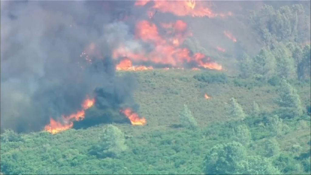 美國加州北部山火持續