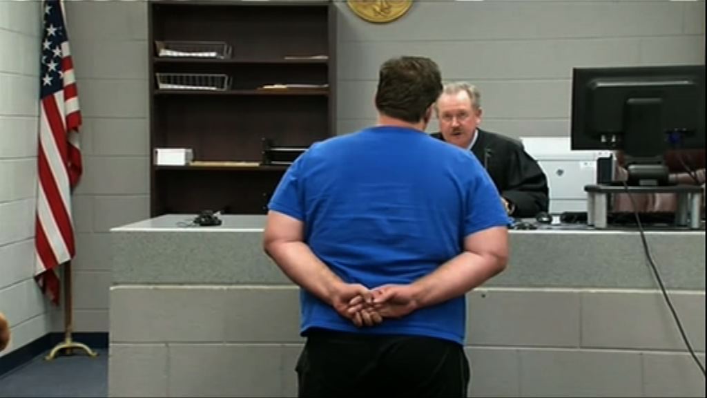 美國女子遭鐵鍊禁錮　疑犯有性犯罪案底