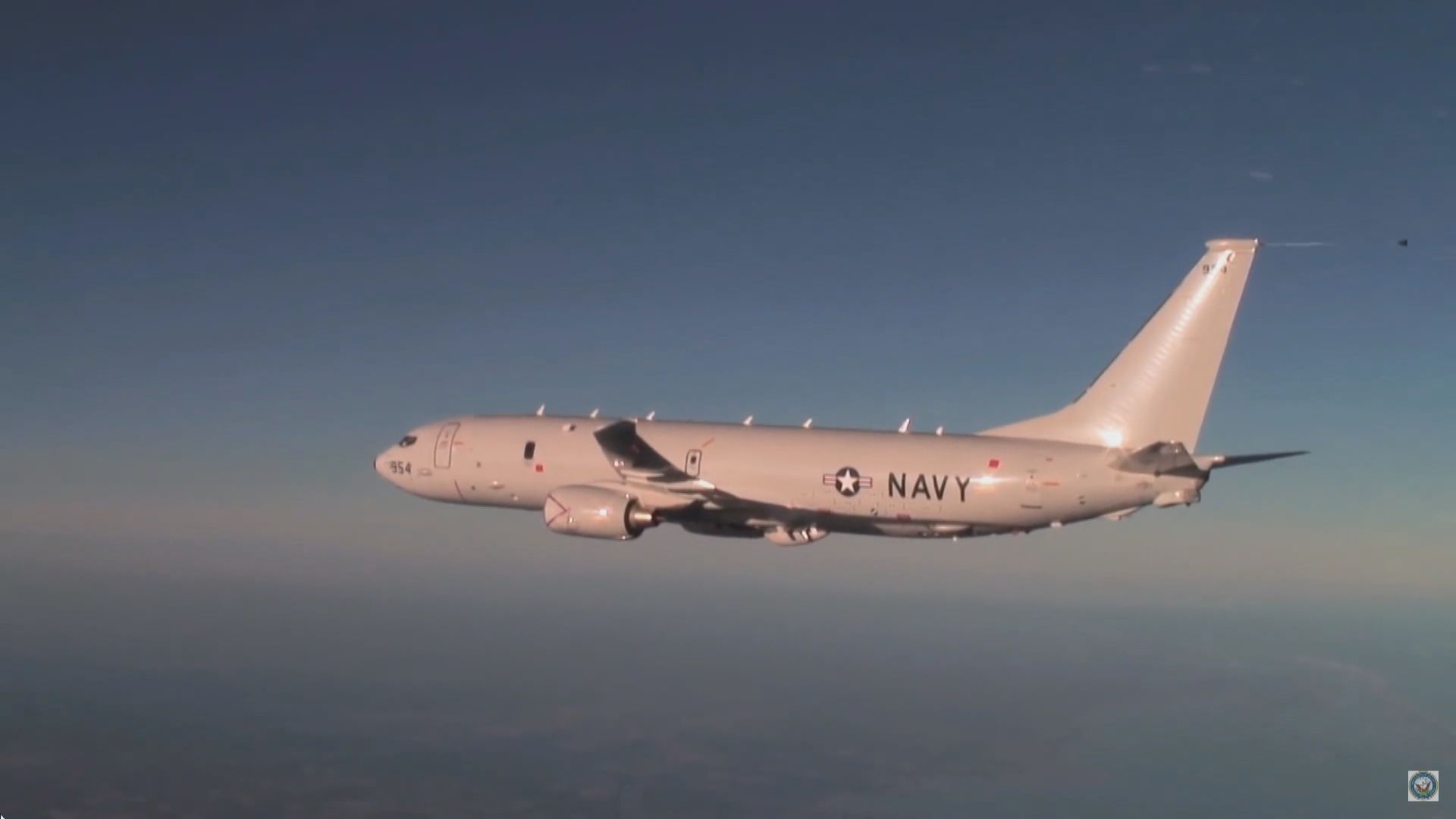 美軍巡邏機飛越南海上空　解放軍派戰機攔截警告驅離