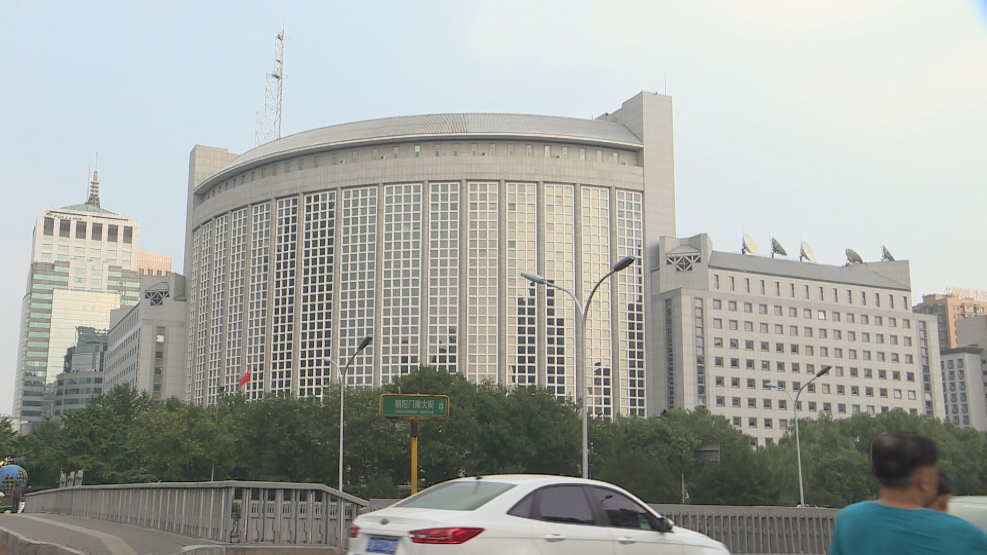 據報美國建議將阿里巴巴等中資企業列入協助中國軍方企業清單　中方批無理打壓