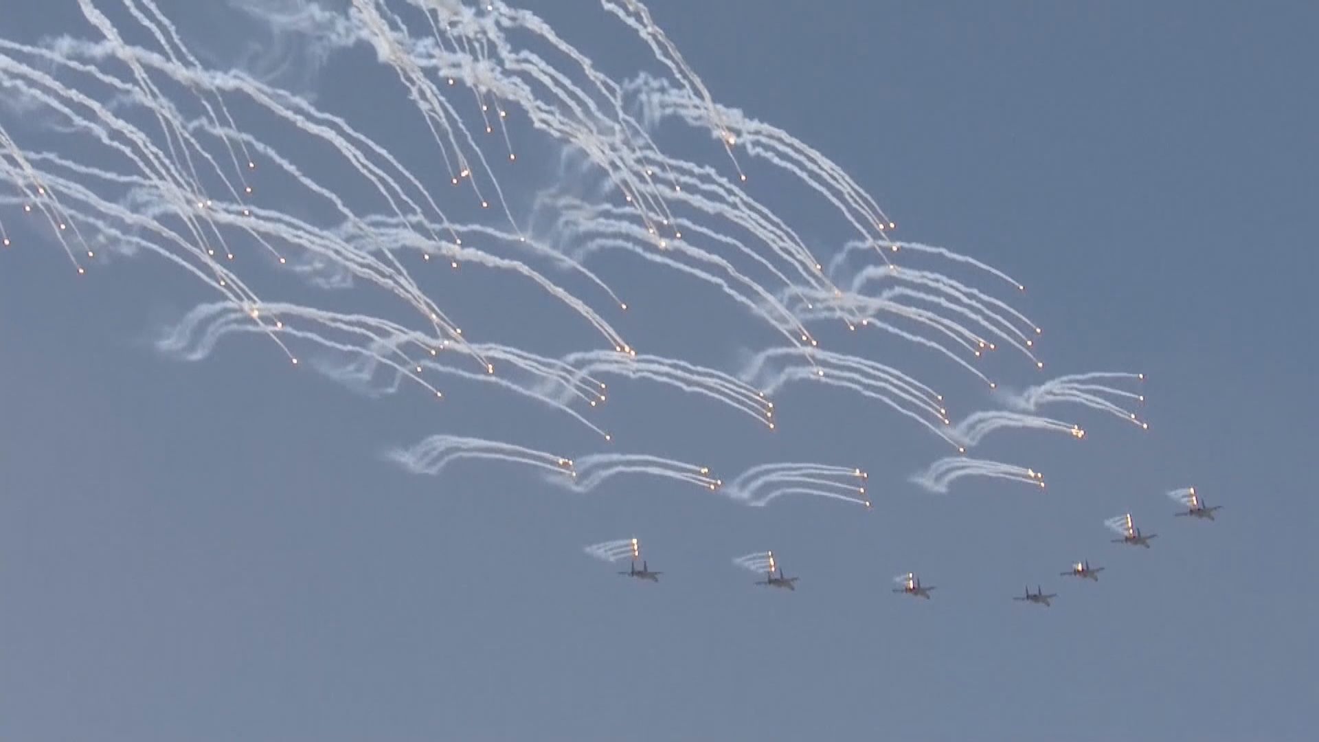 報道指解放軍戰機模擬攻擊美軍航母　美批中方再作侵略性舉動