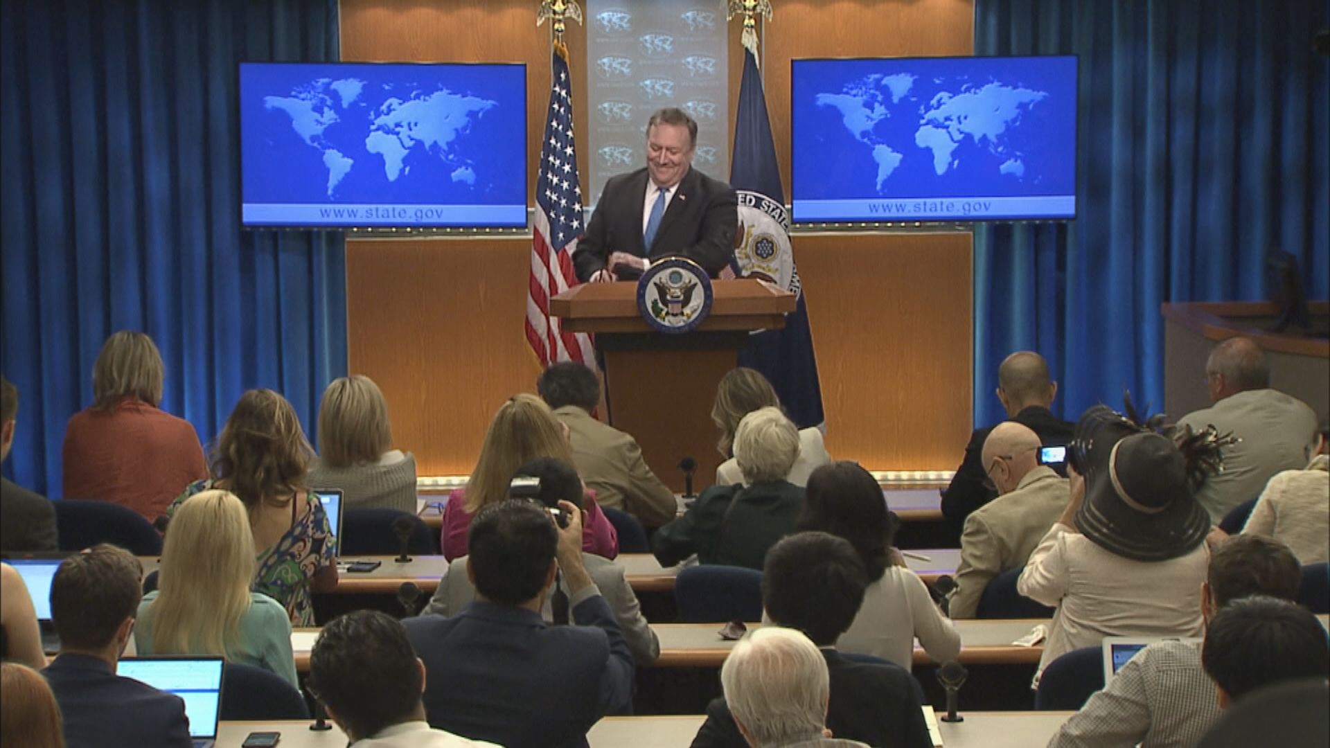 蓬佩奧促政商界對華保持警惕