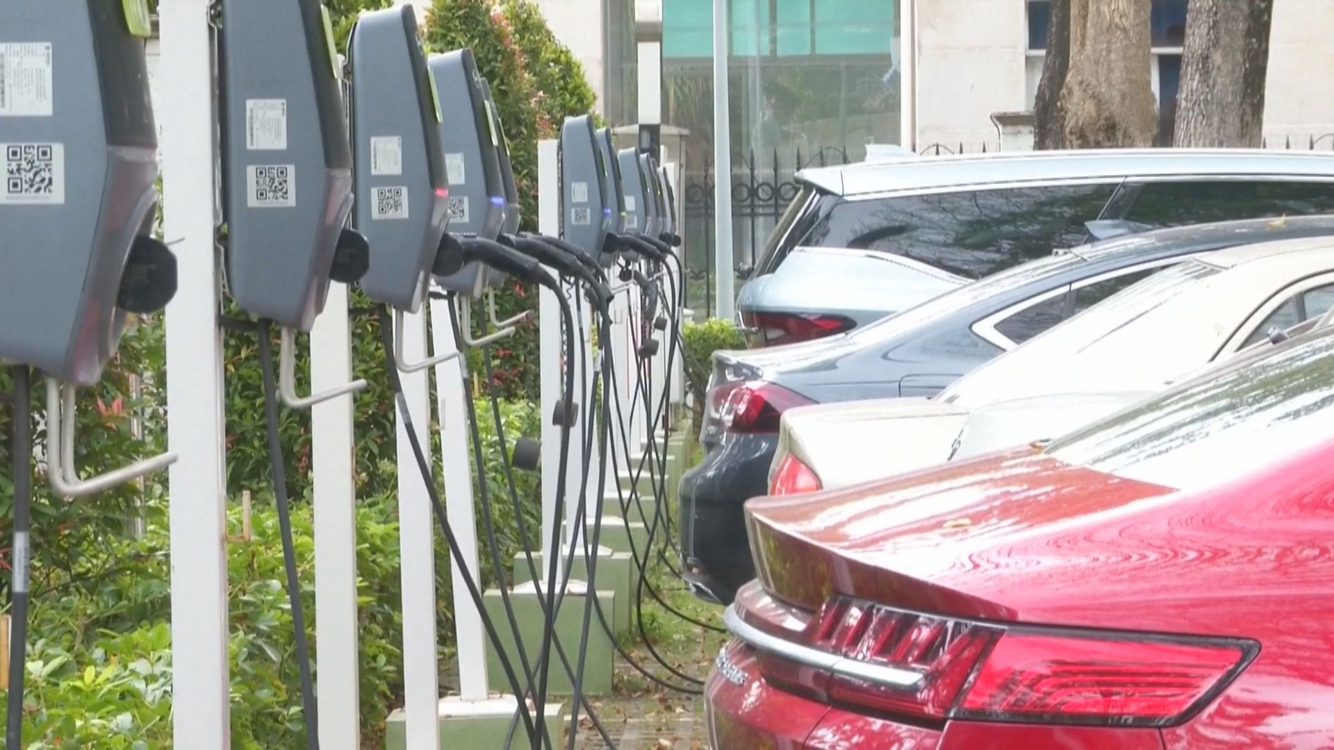 報道指美國對華電動車關稅稅率將增至100%