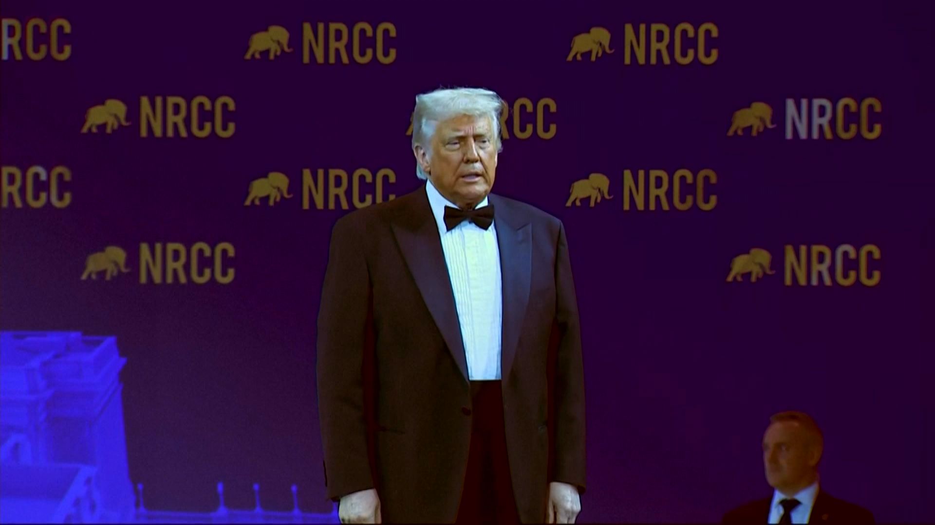 關稅戰｜美對華貨物加徵104%關稅生效　特朗普批中國操縱匯率抵銷關稅