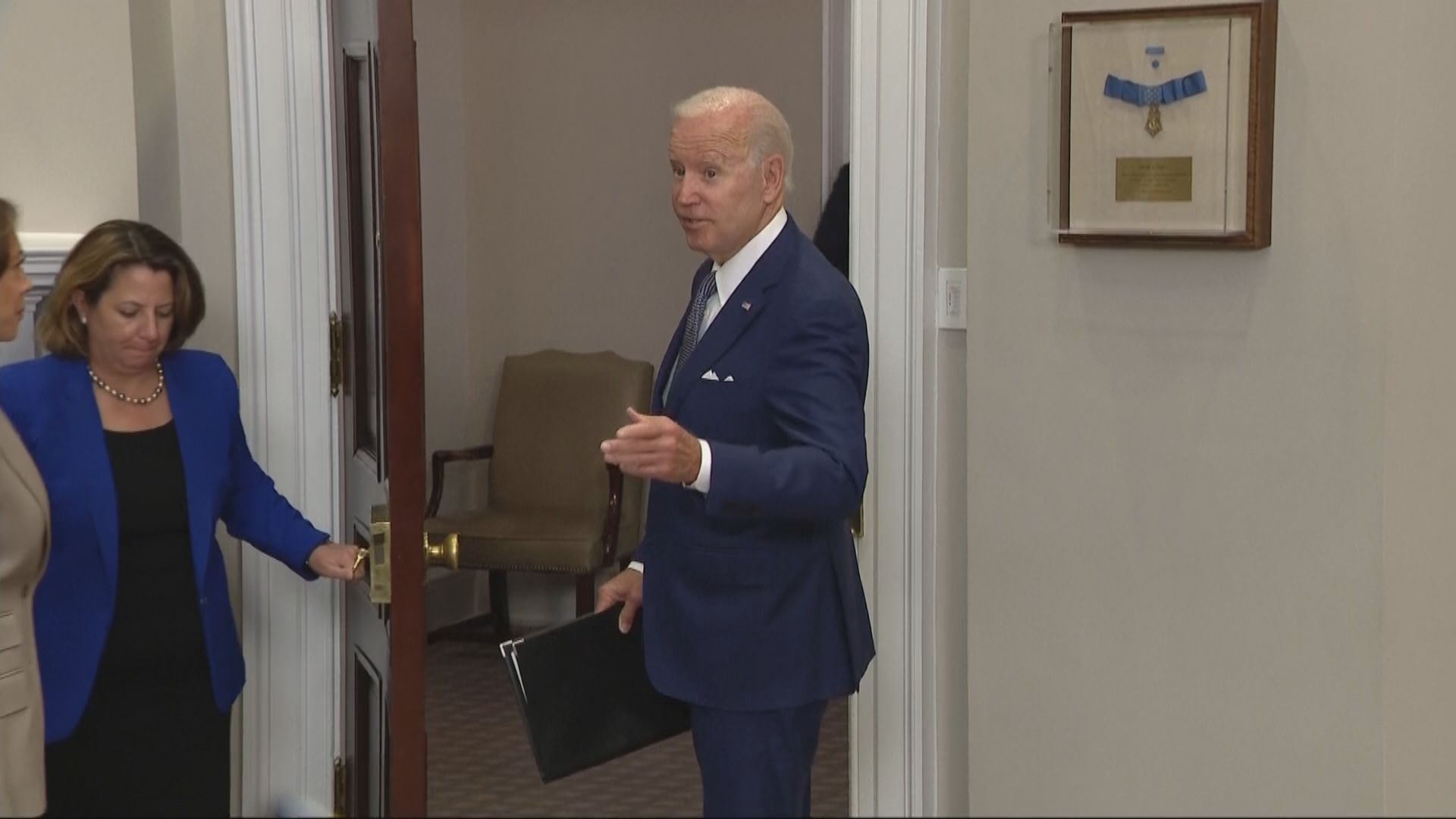 拜登在中國商品關稅上尚未作決定