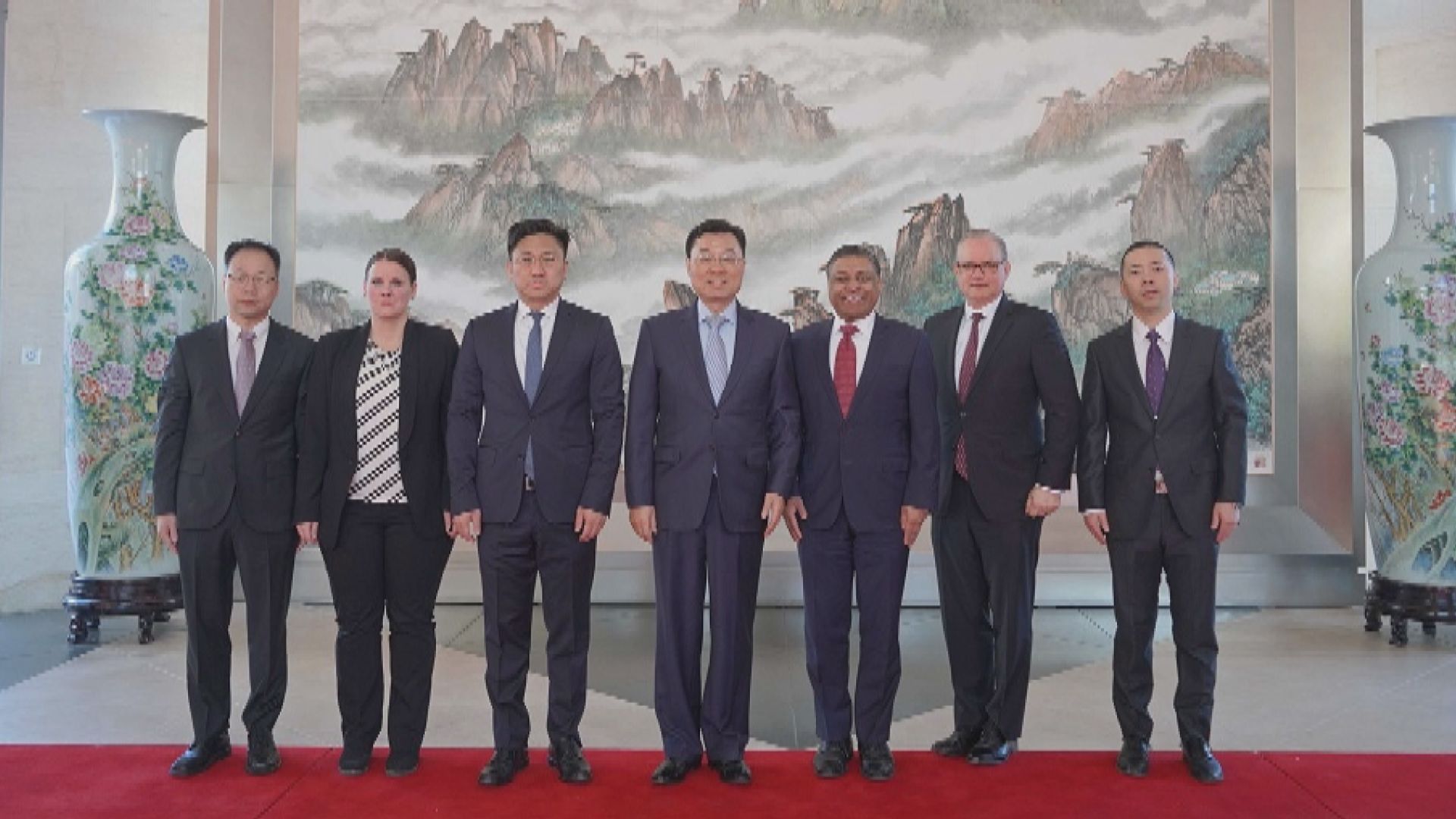 謝鋒晤白宮禁毒官員 討論兩國禁毒合作