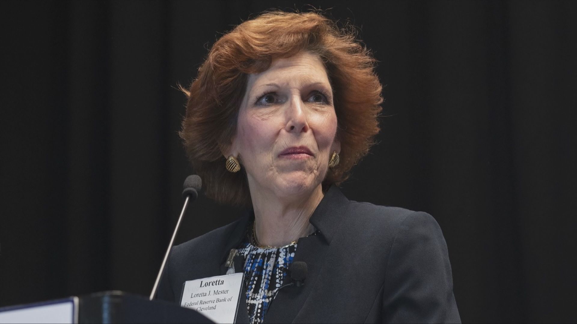 梅斯特：利率需在明年初升至4%以上　明年不會減息