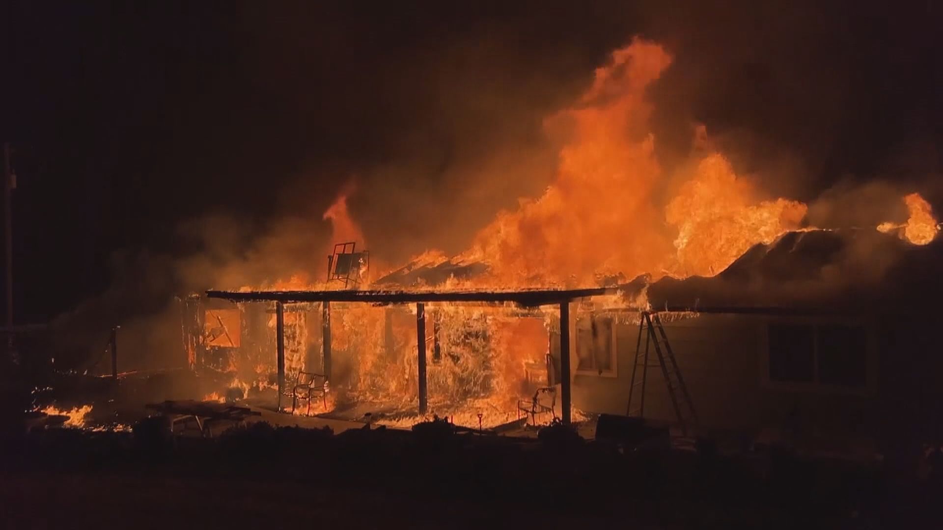 歐美續受熱浪侵襲　美國加州山火迅速蔓延