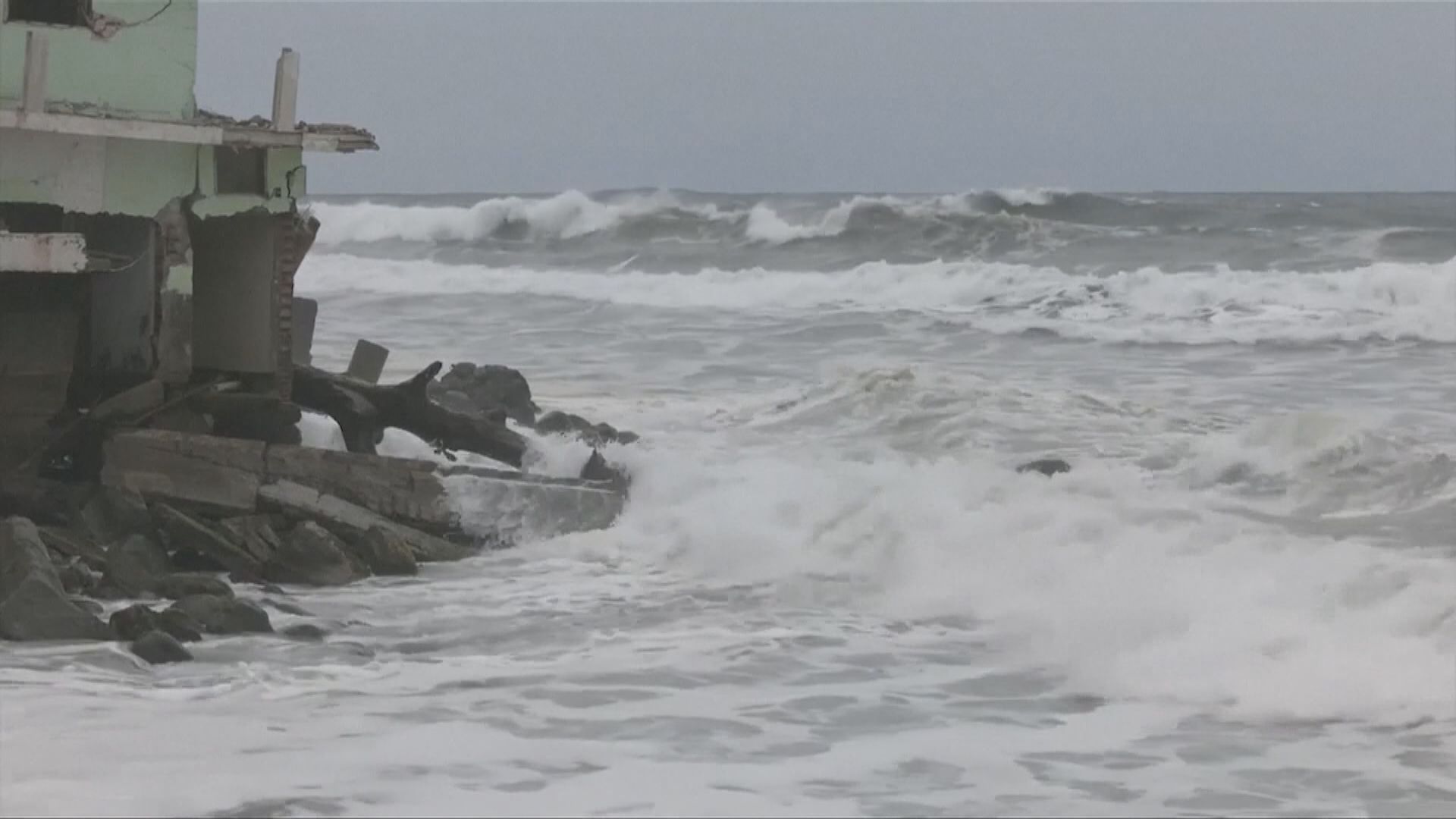 四級颶風希拉里逼近墨西哥西部 或於南加州登陸