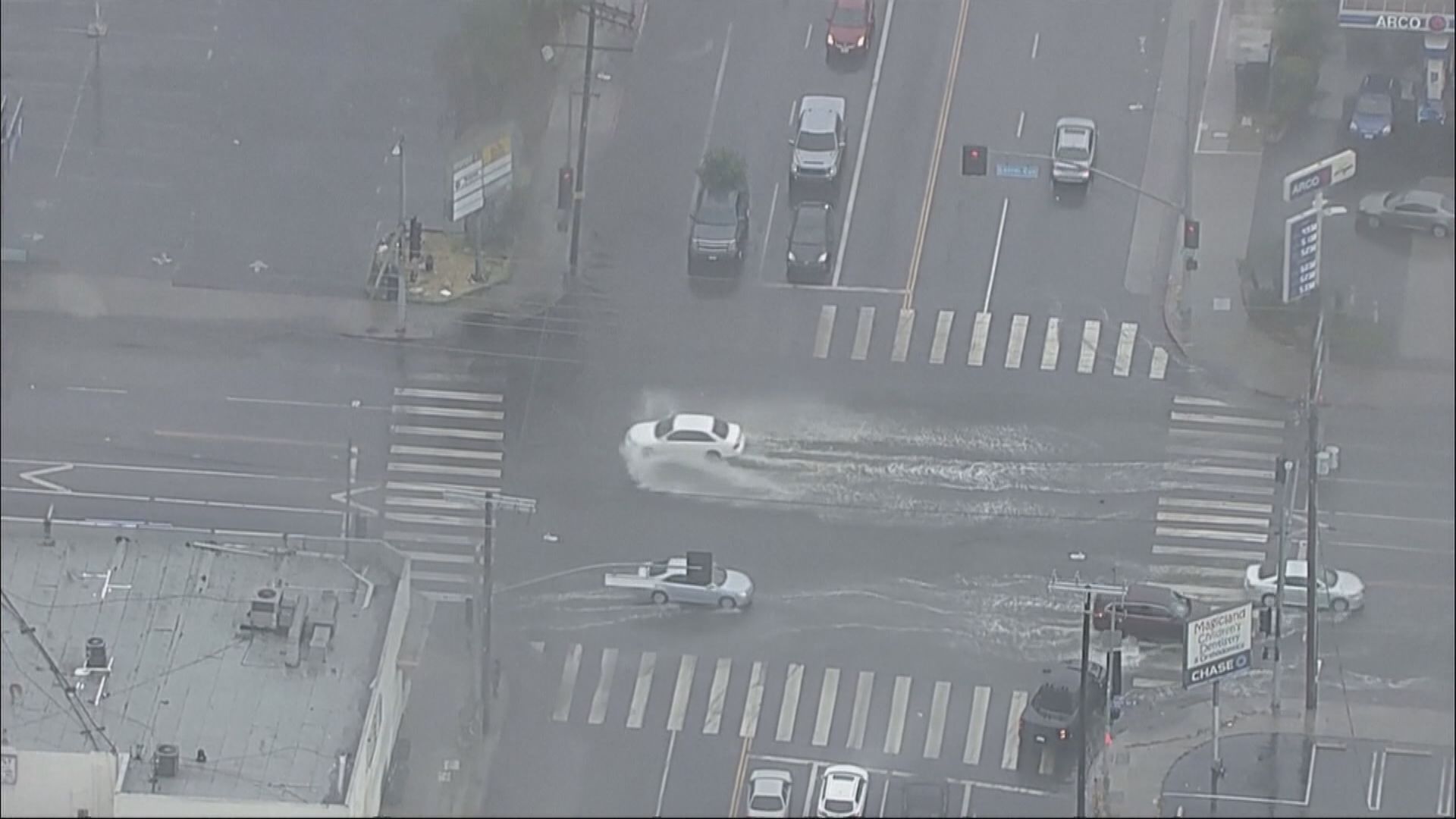 希拉里趨向南加州之際 洛杉磯發生5.1級地震