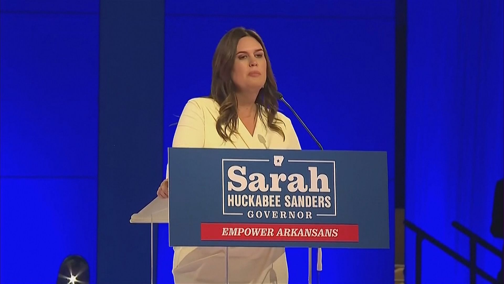 前白宮發言人桑德斯將成阿肯色州首位女州長