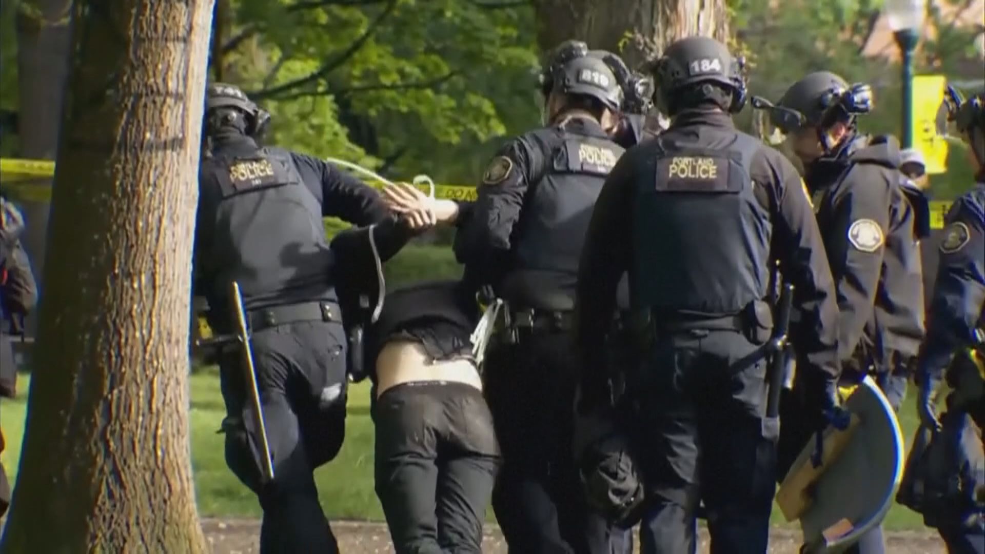 美國大學親巴勒斯坦示威浪潮持續 警方於多間大學清場