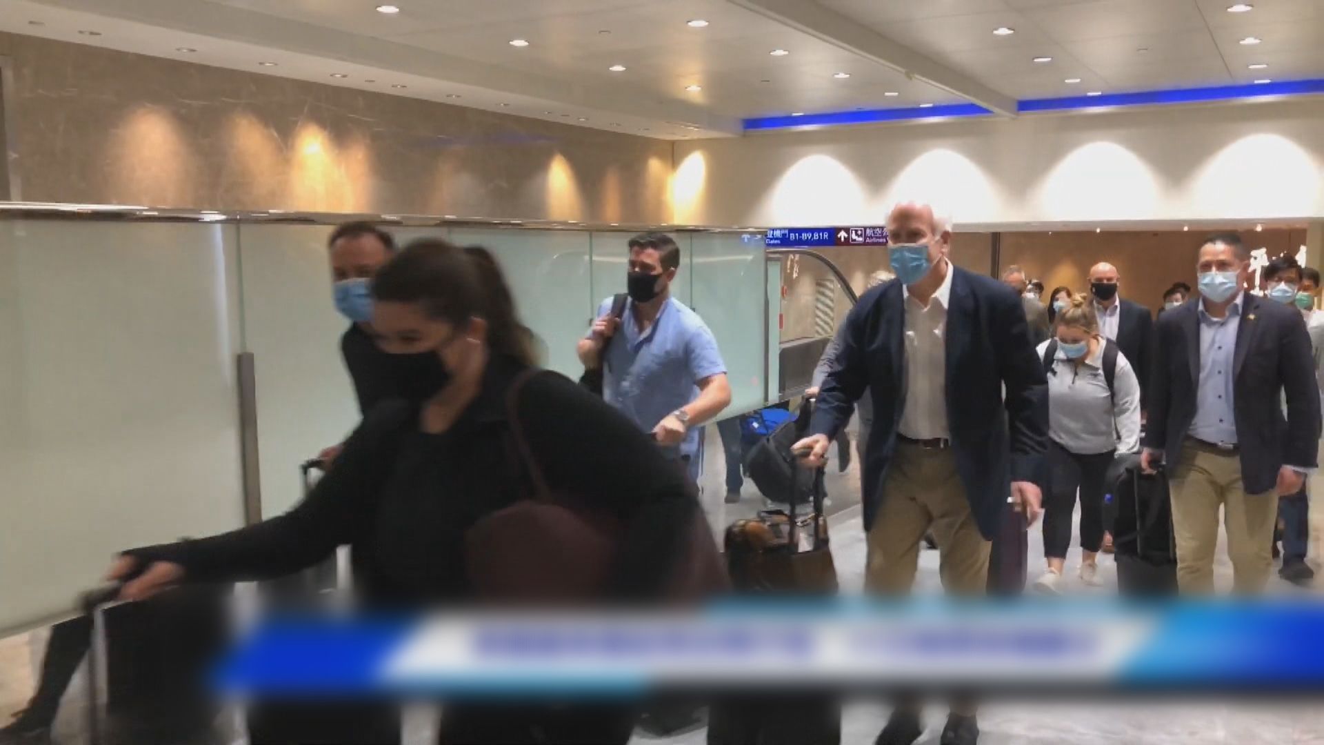 美國國會台灣訪問團結束行程　乘搭民航機離開