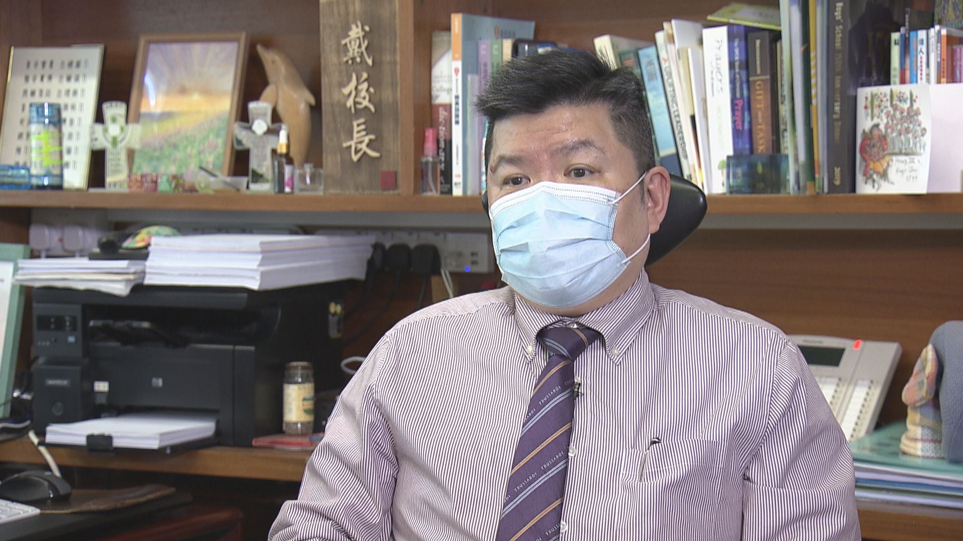 有中學校長指可集合鄰近學校及家長達外展接種要求