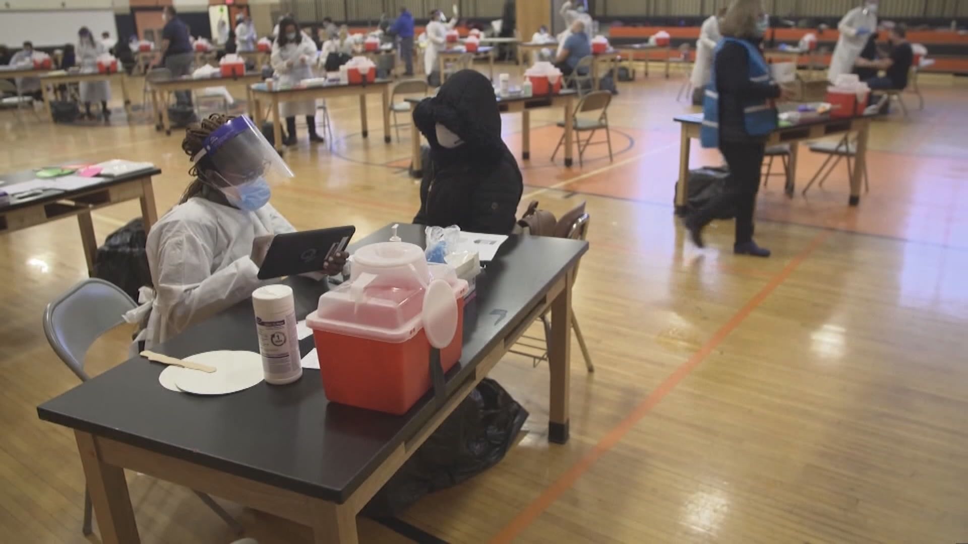 美國或最快今天決定為部分民眾注射新冠疫苗加強劑