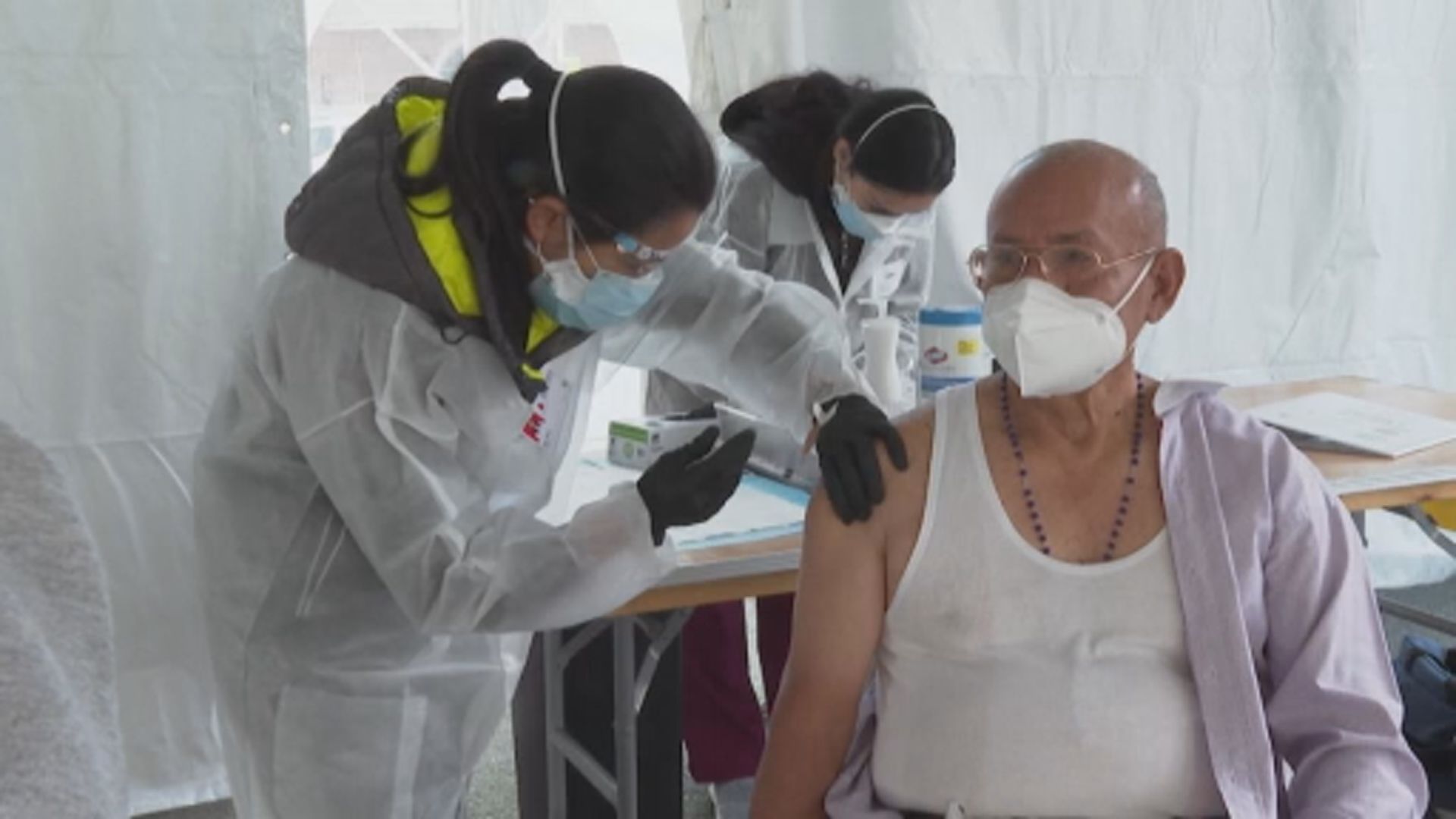 美國疾控中心批准使用新版二價新冠疫苗