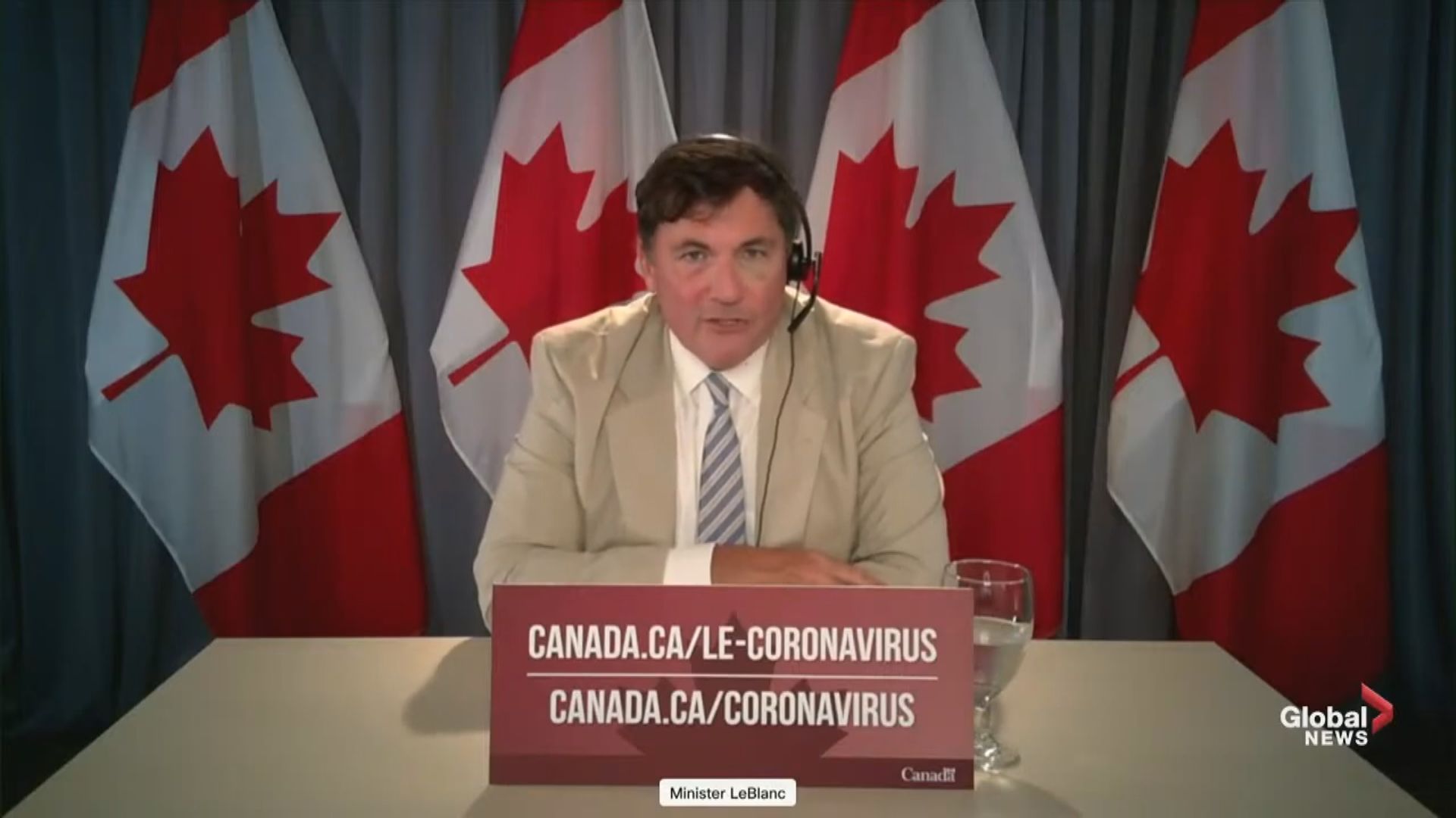 加拿大要求聯邦政府僱員強制接種新冠疫苗