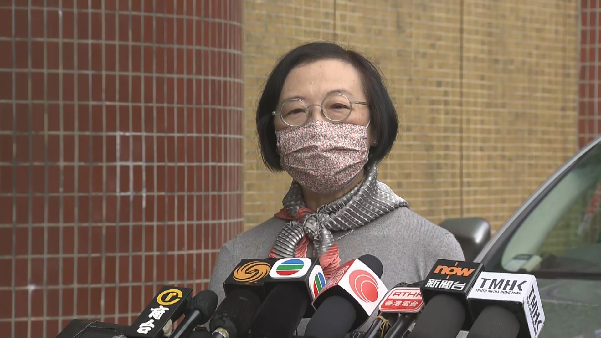 陳肇始︰今年內不會有第三種疫苗　籲市民盡快接種