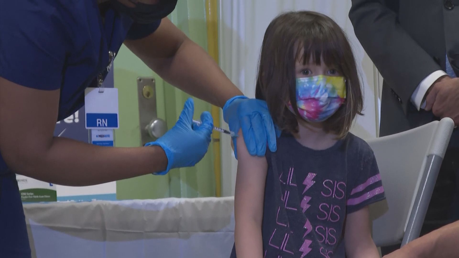 美國正式批准為半歲至五歲幼童接種新冠疫苗