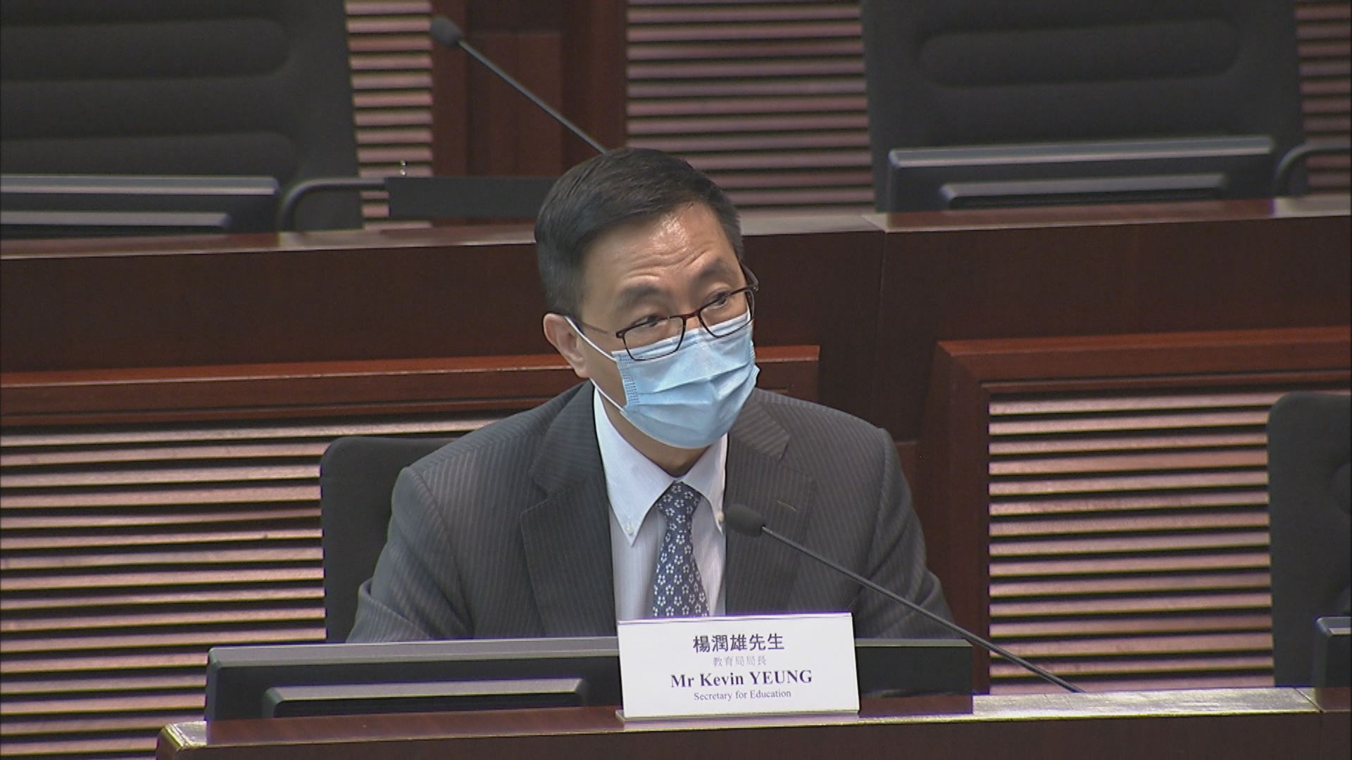 議員促學校每周報接種率　楊潤雄︰非強制打針無需要