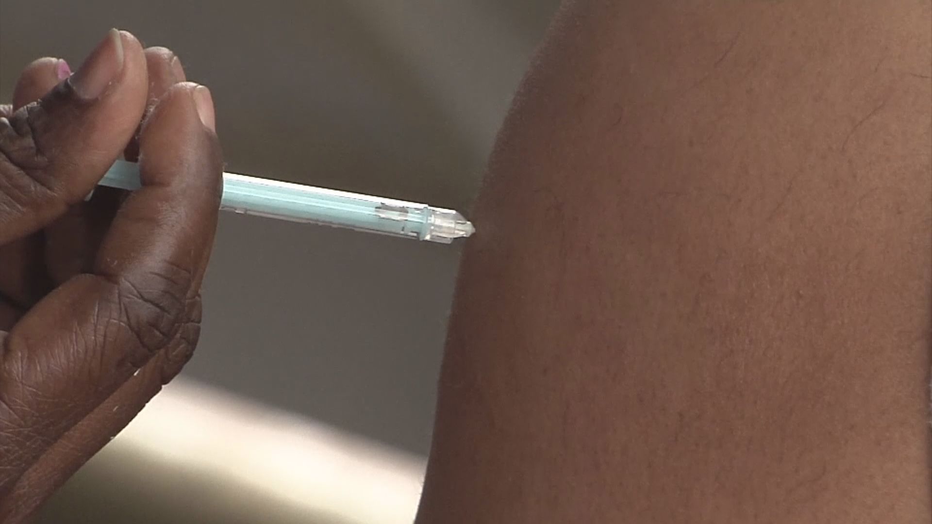 數以百萬計新冠疫苗瀕臨過期浪費