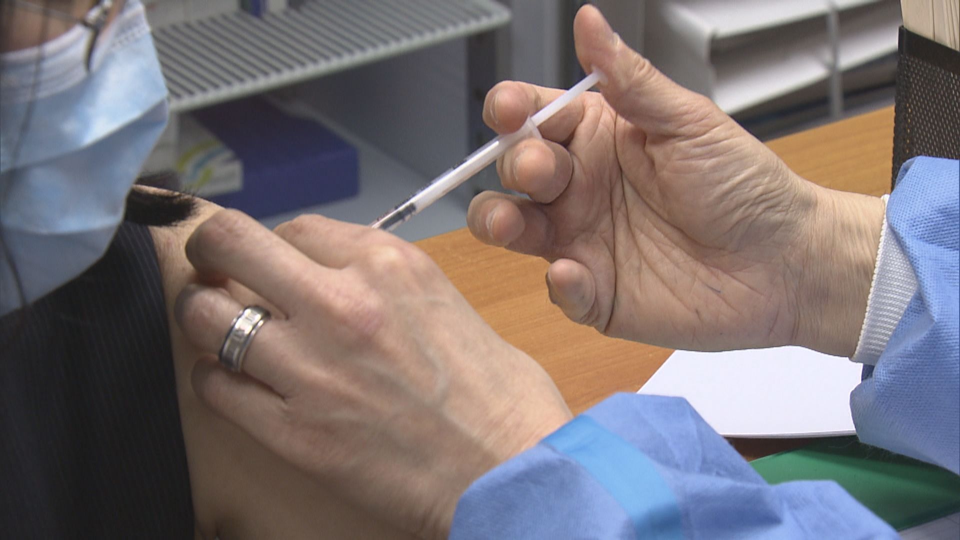 私家醫生採較保守策略　評估後約兩成人不宜接種科興