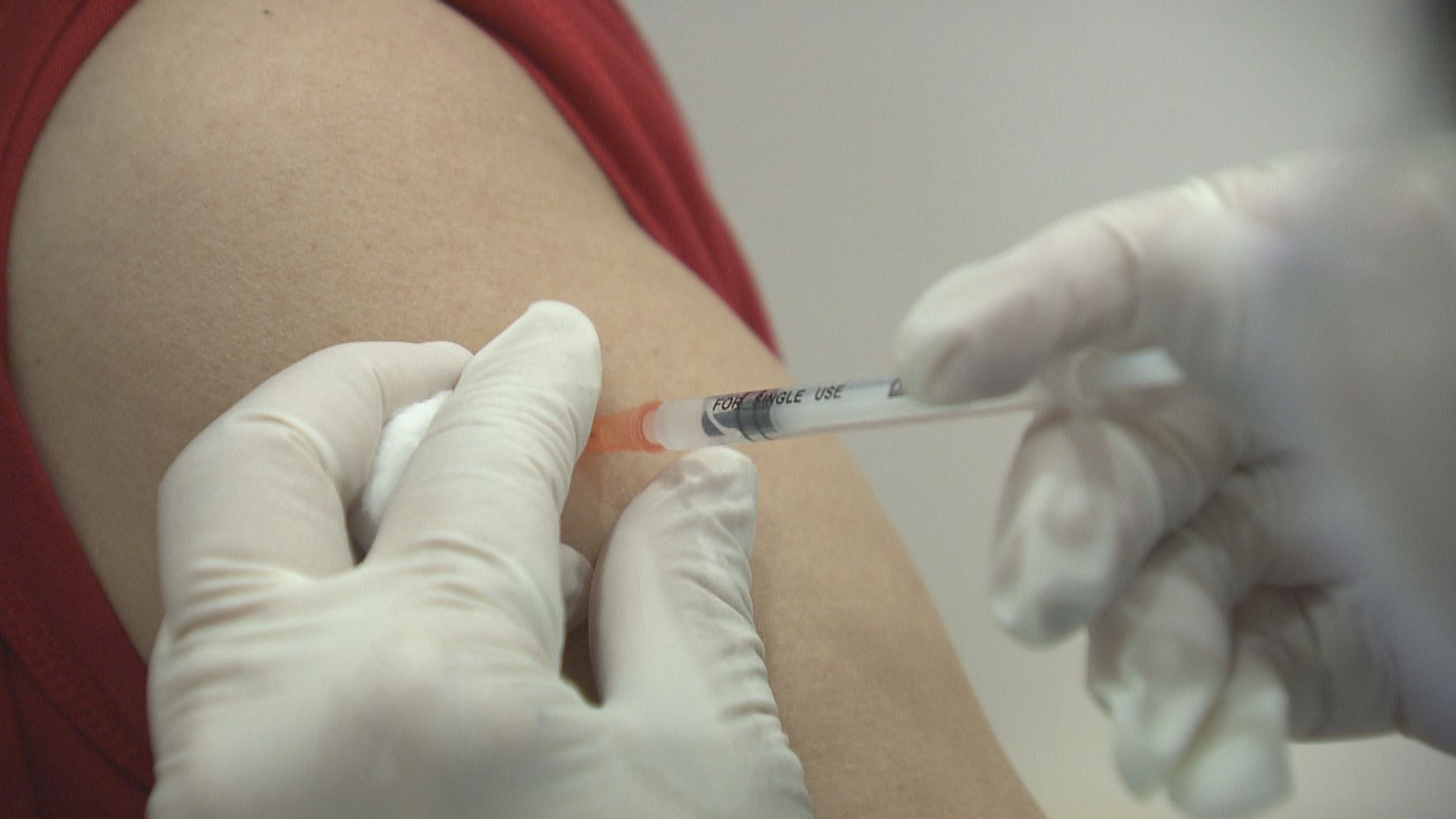 曾祈殷：本港首批接種科興疫苗市民較迫切打第三針