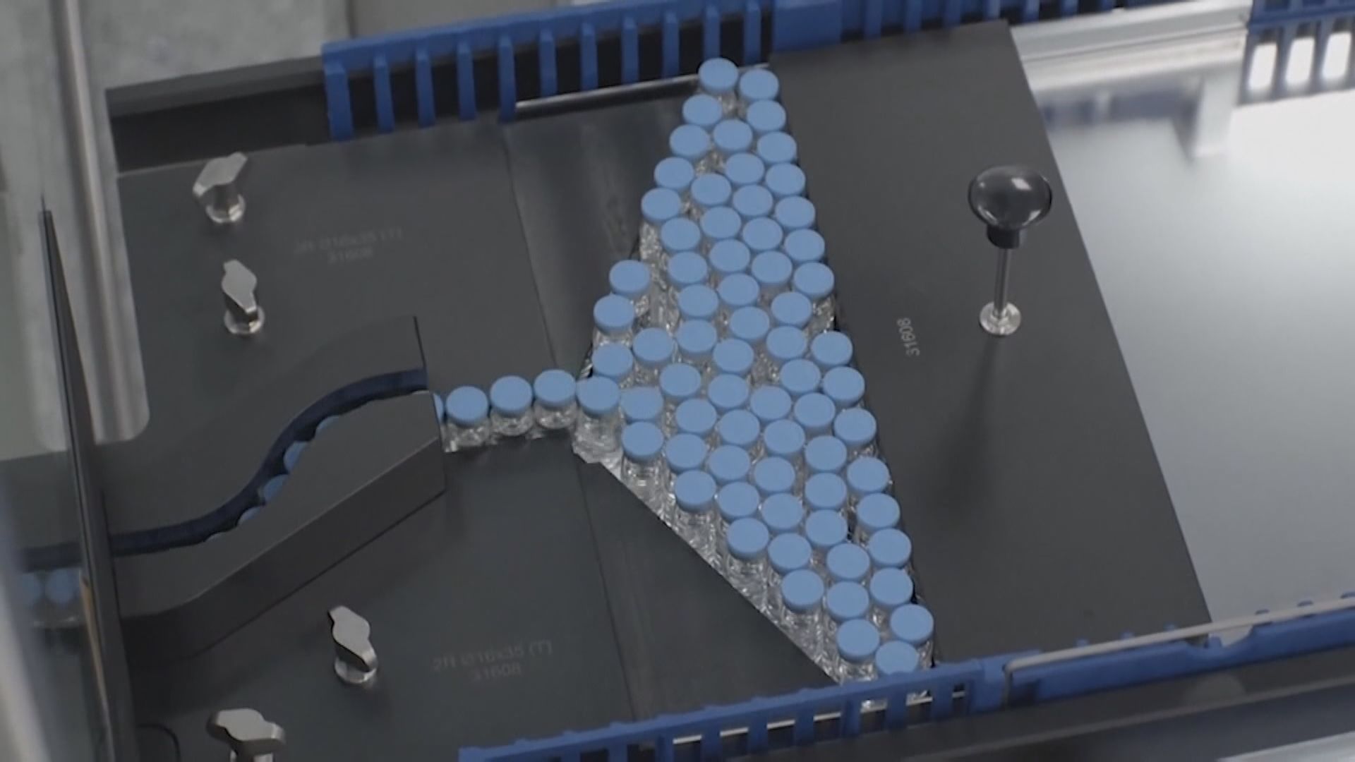 美傳媒指強生藥廠暫停生產新冠疫苗