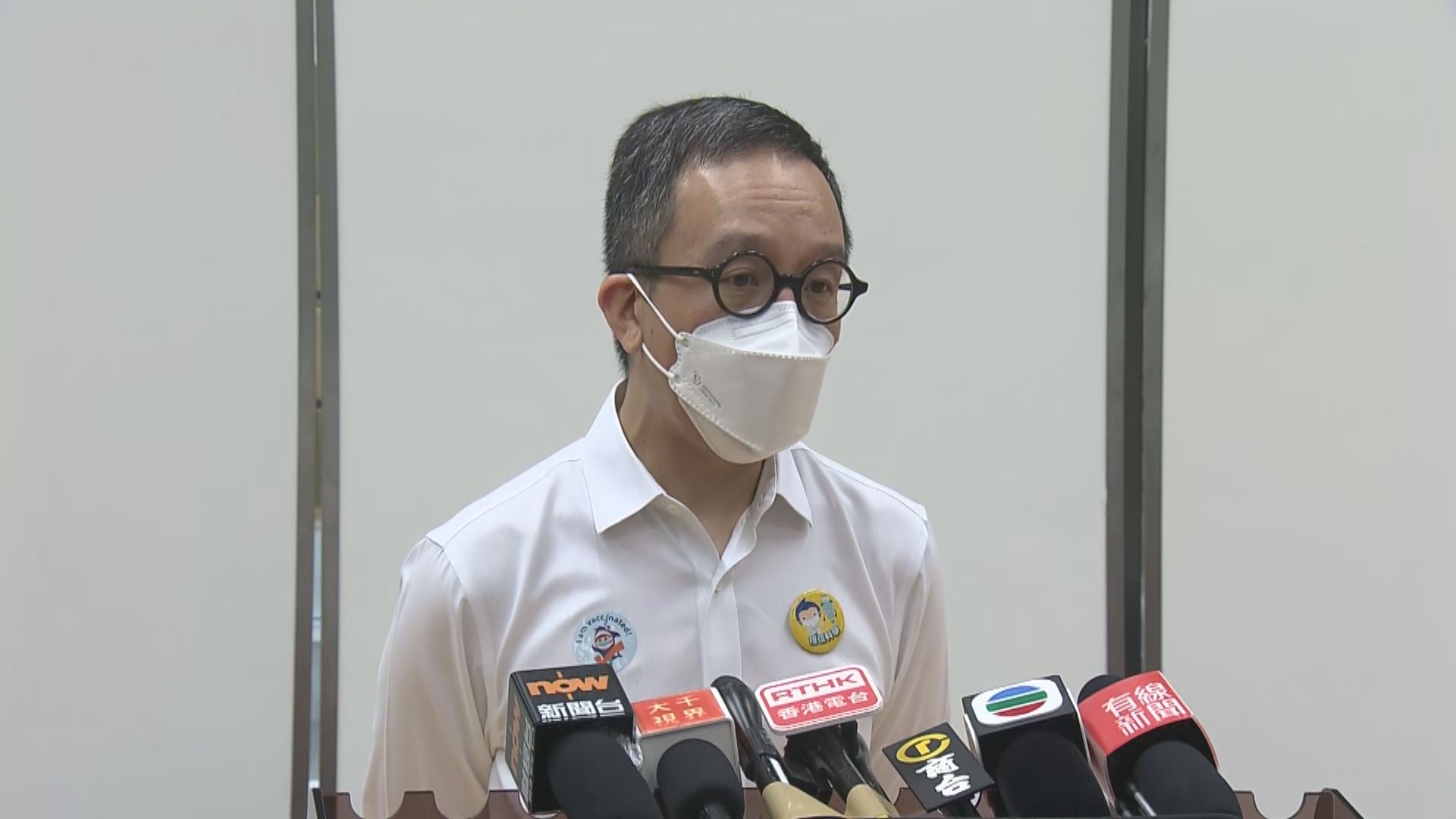 梁卓偉：12至15歲青年針後患心肌炎風險非常低