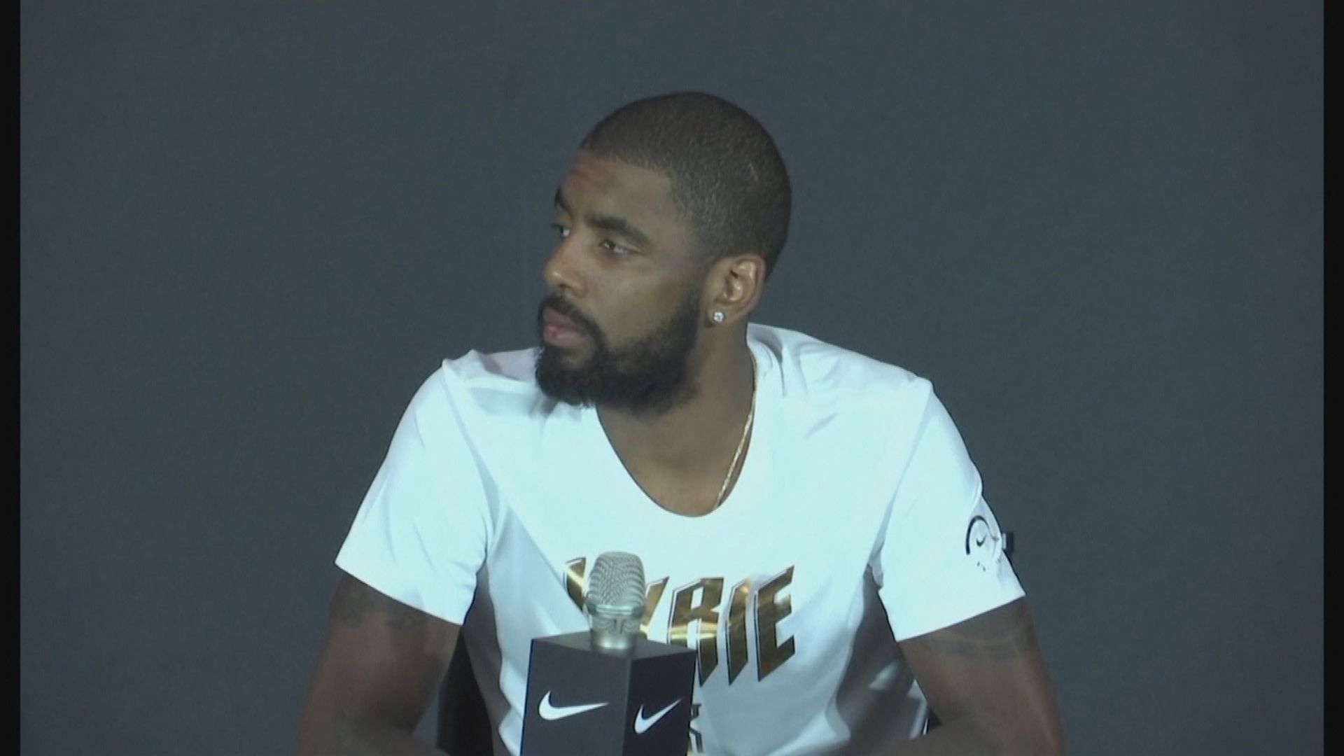 NBA籃網控衛艾榮因拒接種新冠疫苗被禁出賽