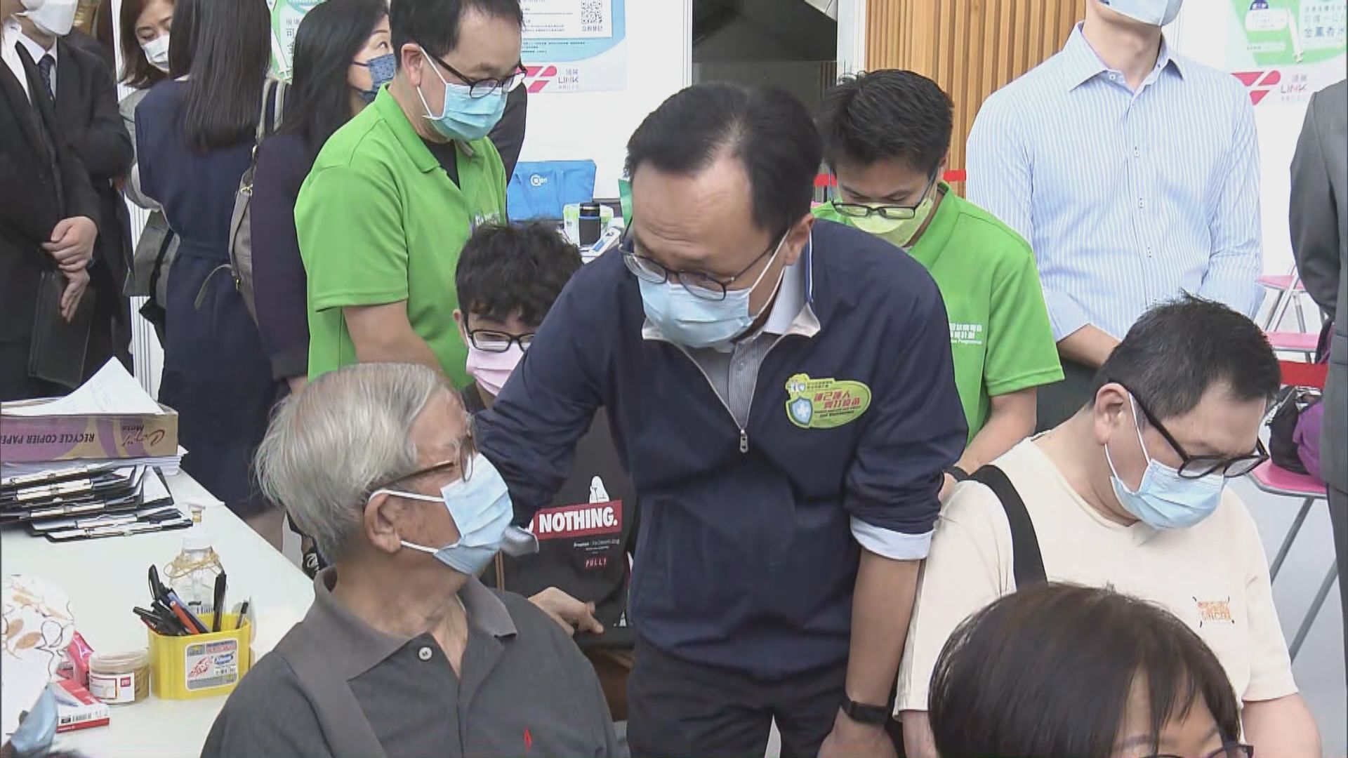 有商場與政府合辦外展接種　即場諮詢醫生及打針