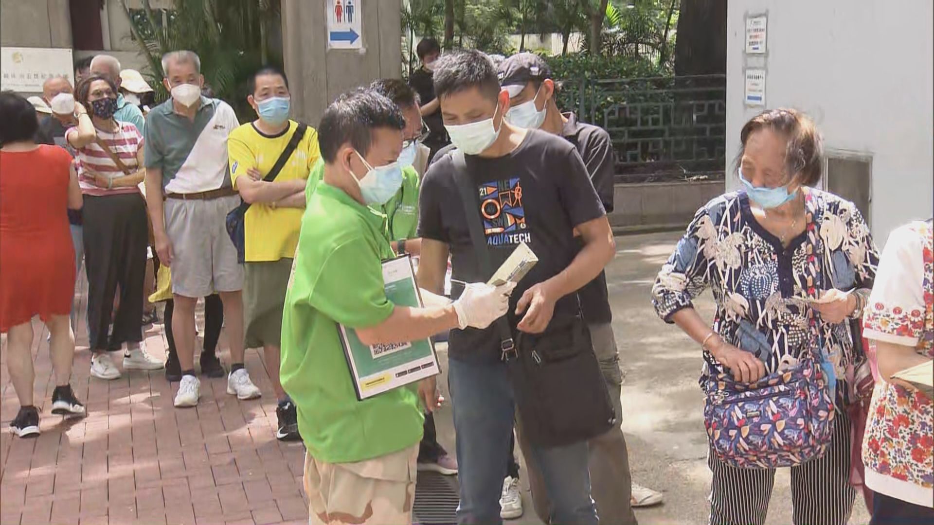 第三階段疫苗通行證實施前夕　不少市民趕打第三針