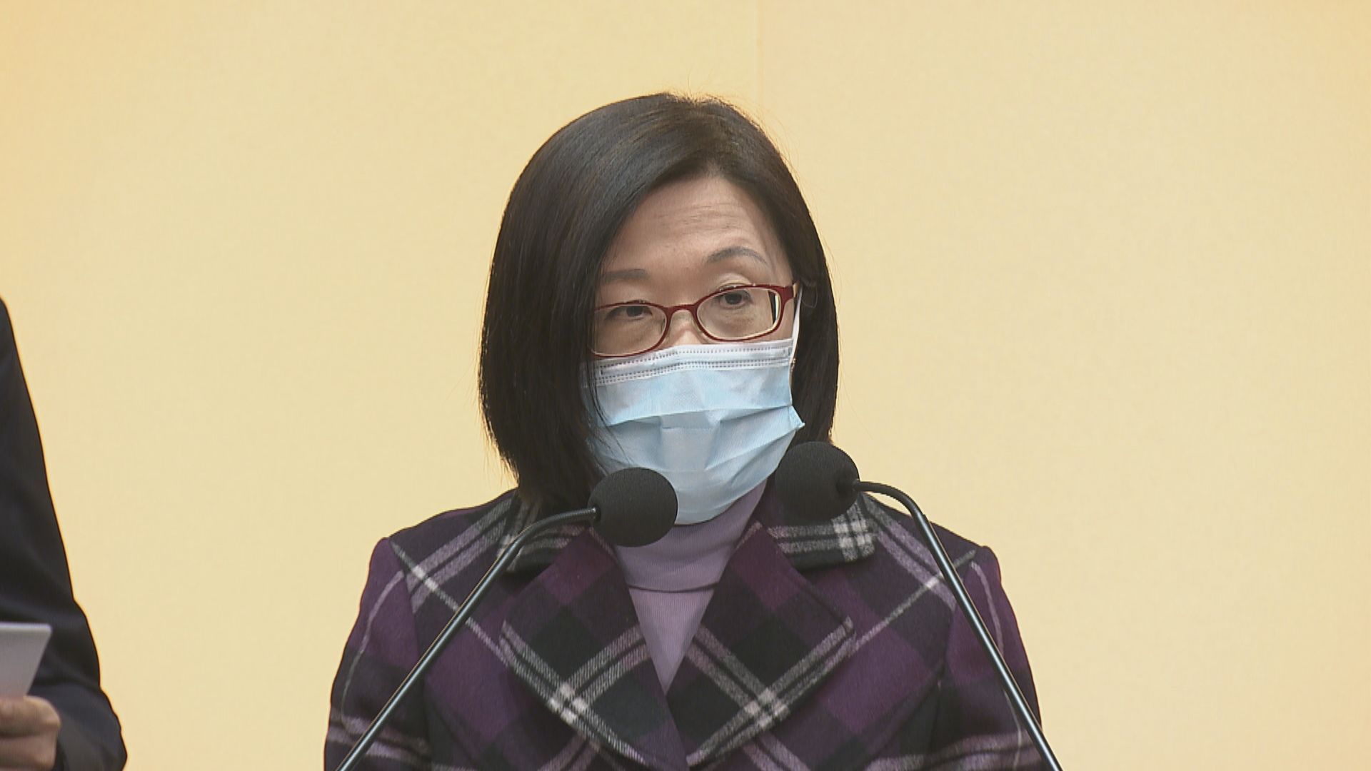 政府指44次發現復必泰藥瓶有異　要求藥廠跟進