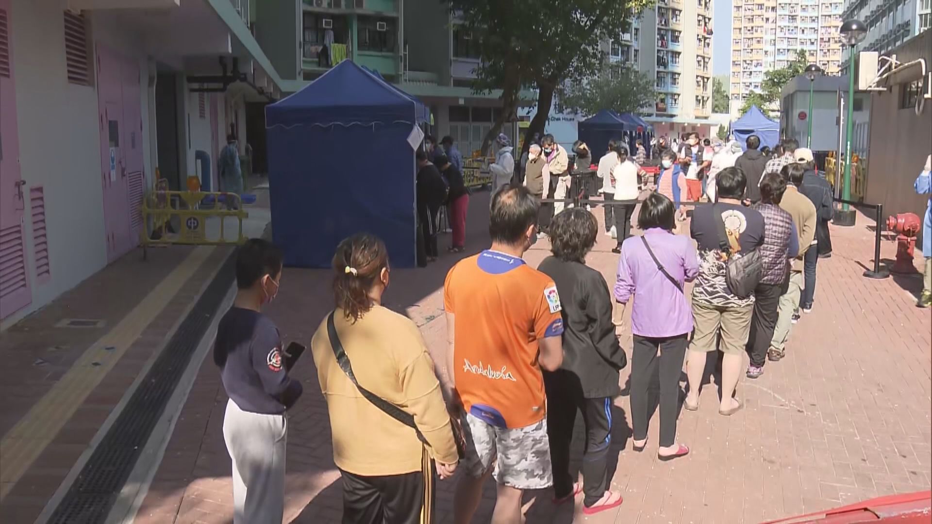 高永文：本港被動地進入與病毒共存的態勢　過往應對策略已不奏效