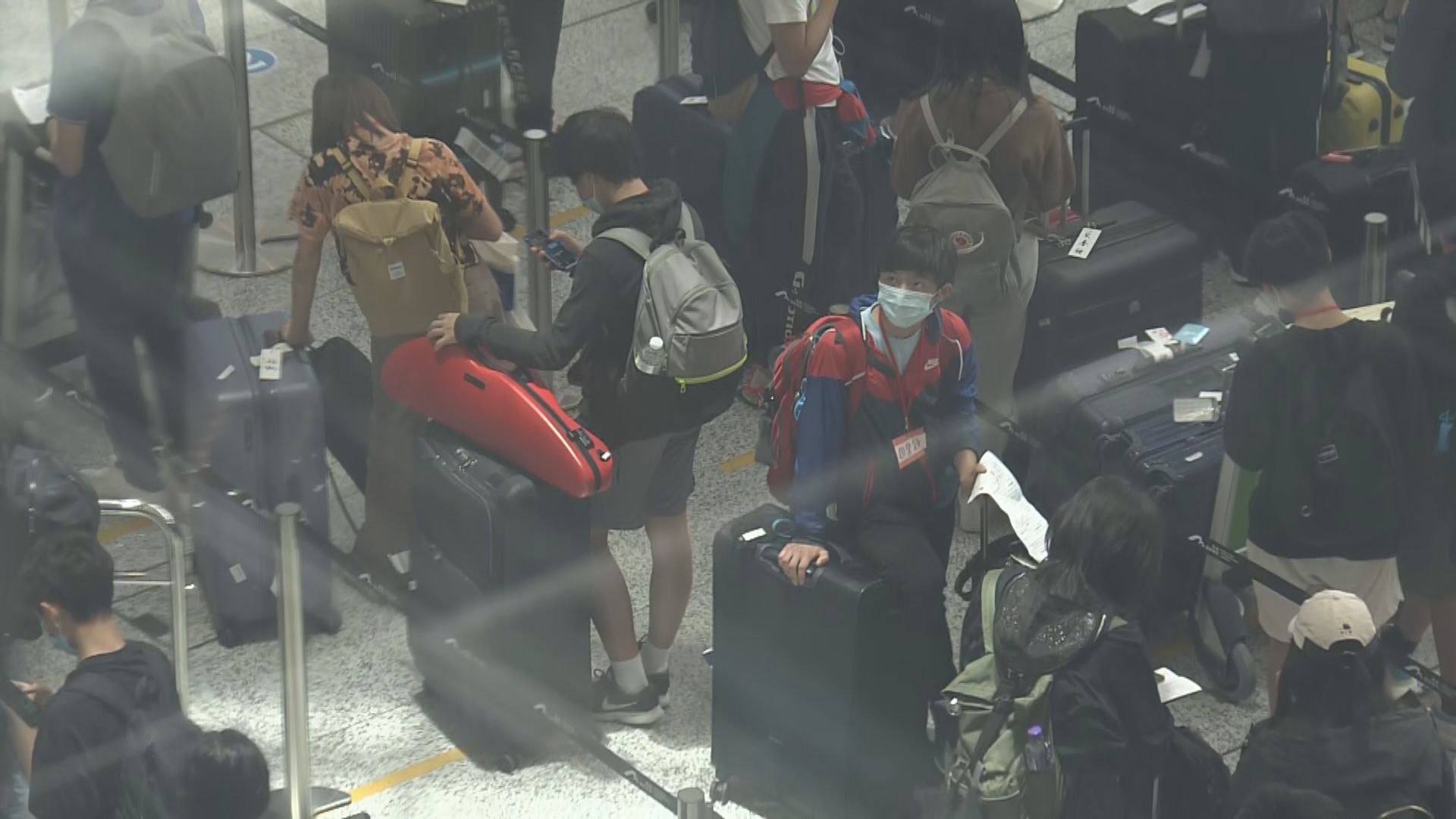 政府放寬從中低風險地區及台灣抵港人士接種紀錄要求